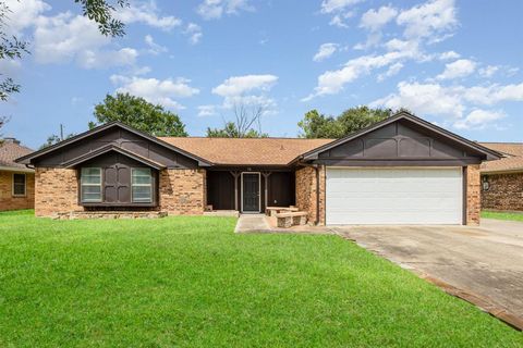736 Springhill Drive Hurst TX 76054