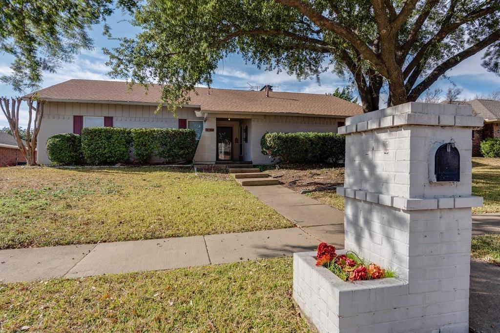2405 Ridgewood Drive
