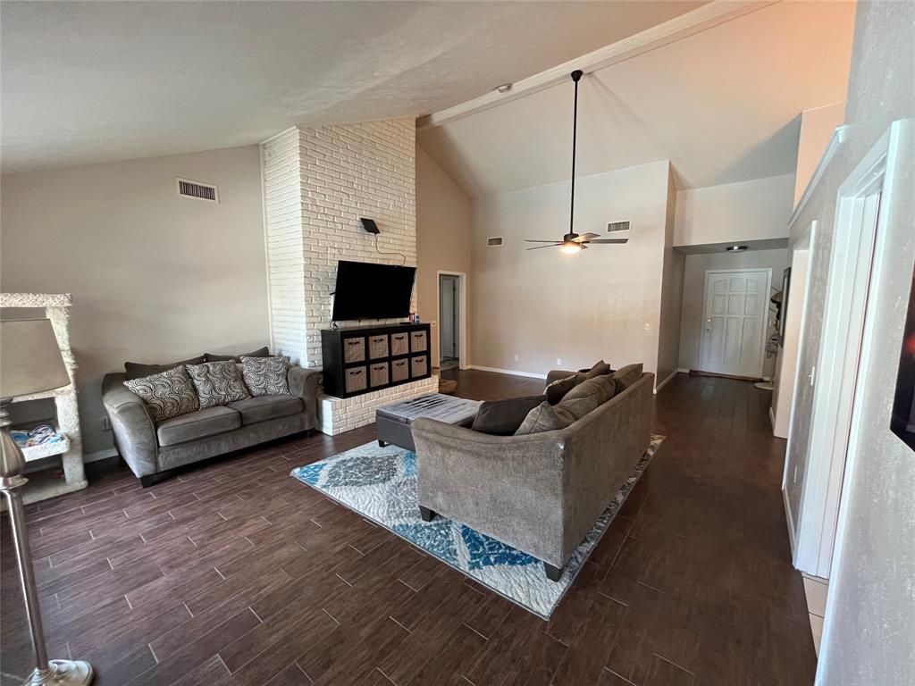 2405 Ridgewood Drive