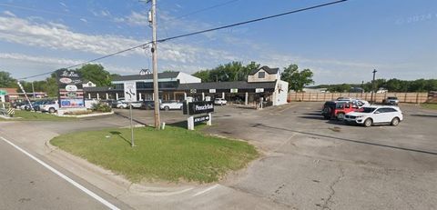 Photo of 1207 NE Big Bend Trail #F, Glen Rose, TX 76043 (MLS # 21205675)