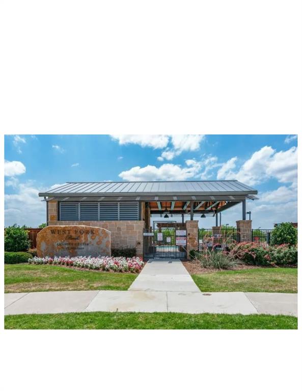 2444 Bermont Red Lane