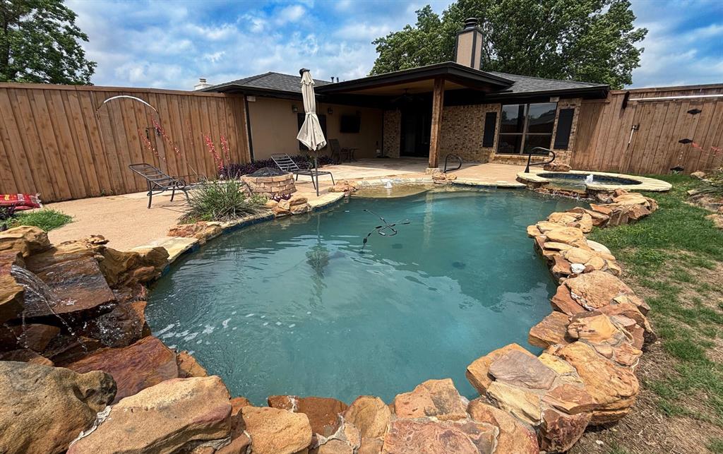 Lewisville, Texas 75067, United States, 3 Bedrooms Bedrooms, ,2 BathroomsBathrooms,Residential,Active,195410