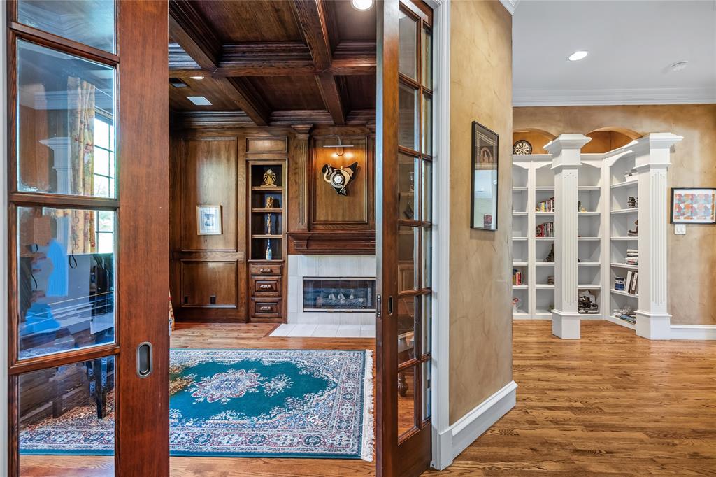 5308 Del Roy Drive