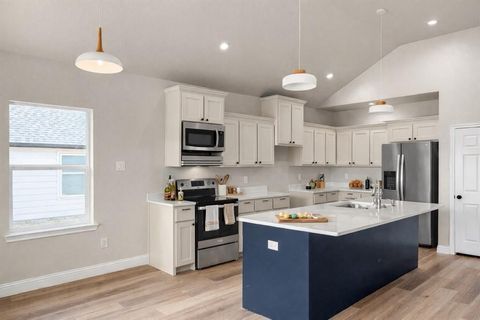 Tiny photo for 4501 Washington Street, Greenville, TX 75401 (MLS # 21192641)