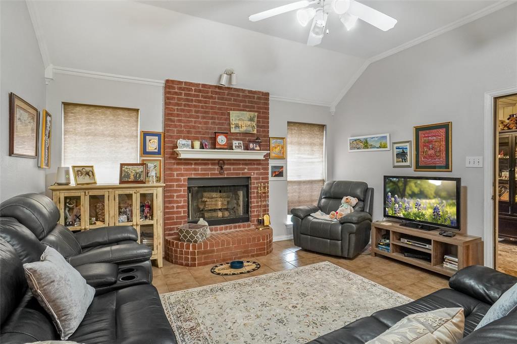 6813 Gregg Road
