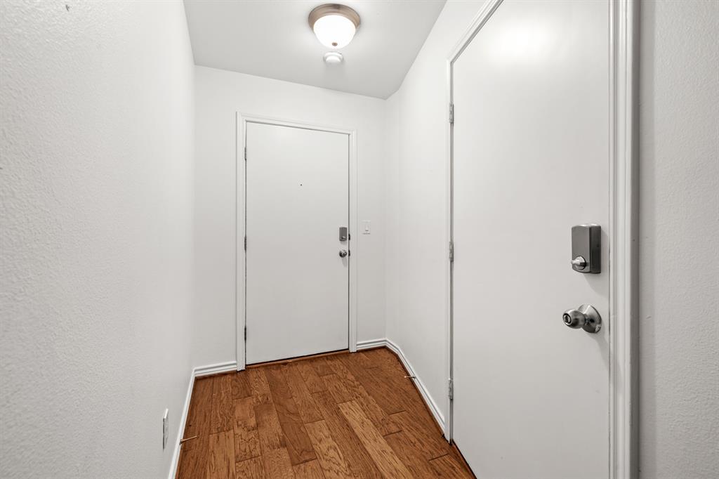 KENSINGTON COURT CONDOS - Residential Lease