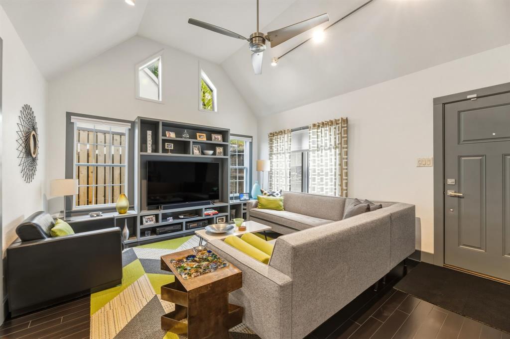 4117 Throckmorton Street