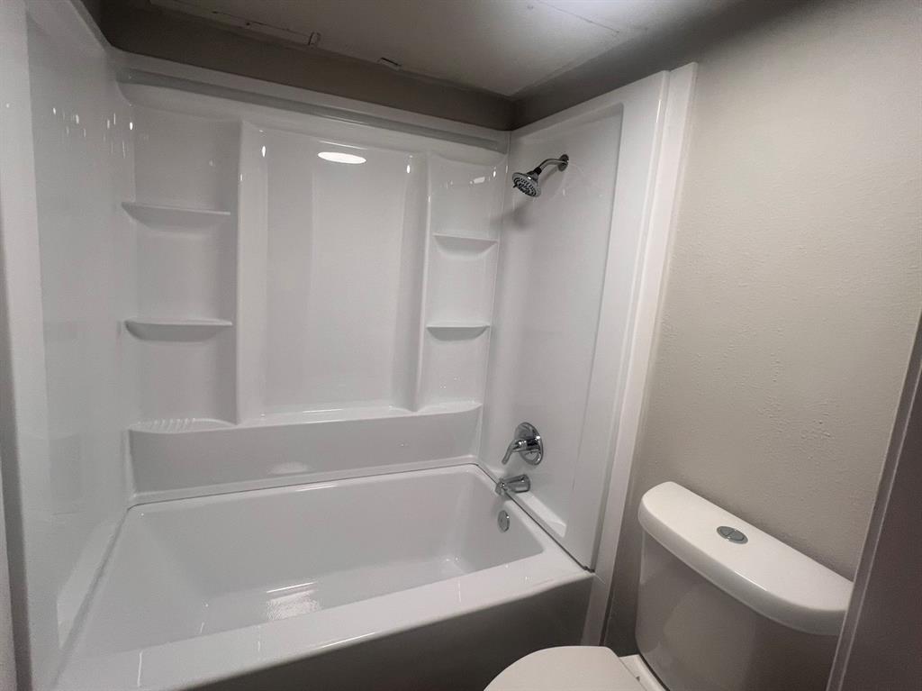 Tealwood On The Creek Condo - Residential