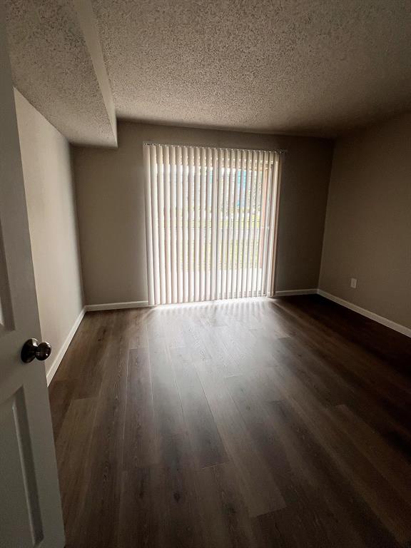 Tealwood On The Creek Condo - Residential