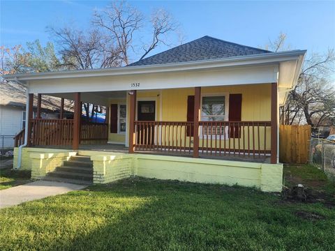 1532 E Myrtle Street Fort Worth TX 76104