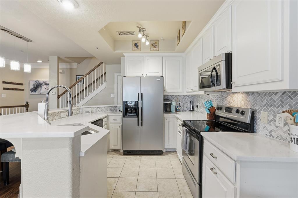 Versaille Condo - Residential