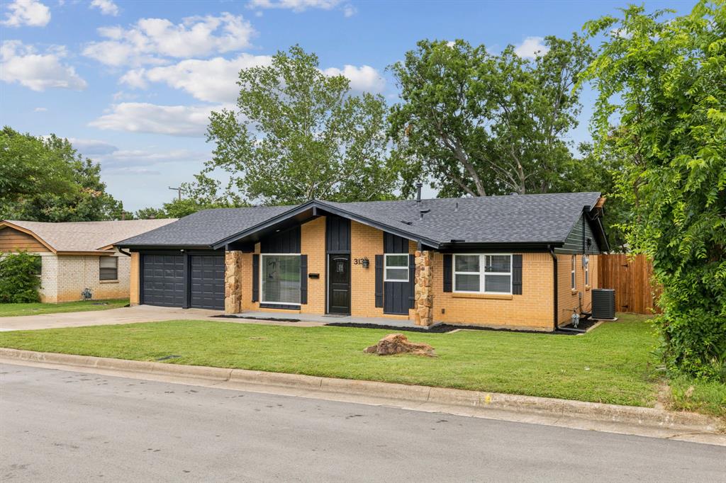 313 Yorkshire Drive