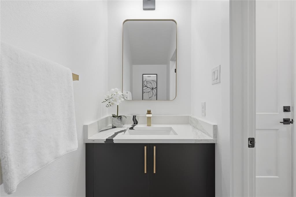 1402 Hutchins Avenue