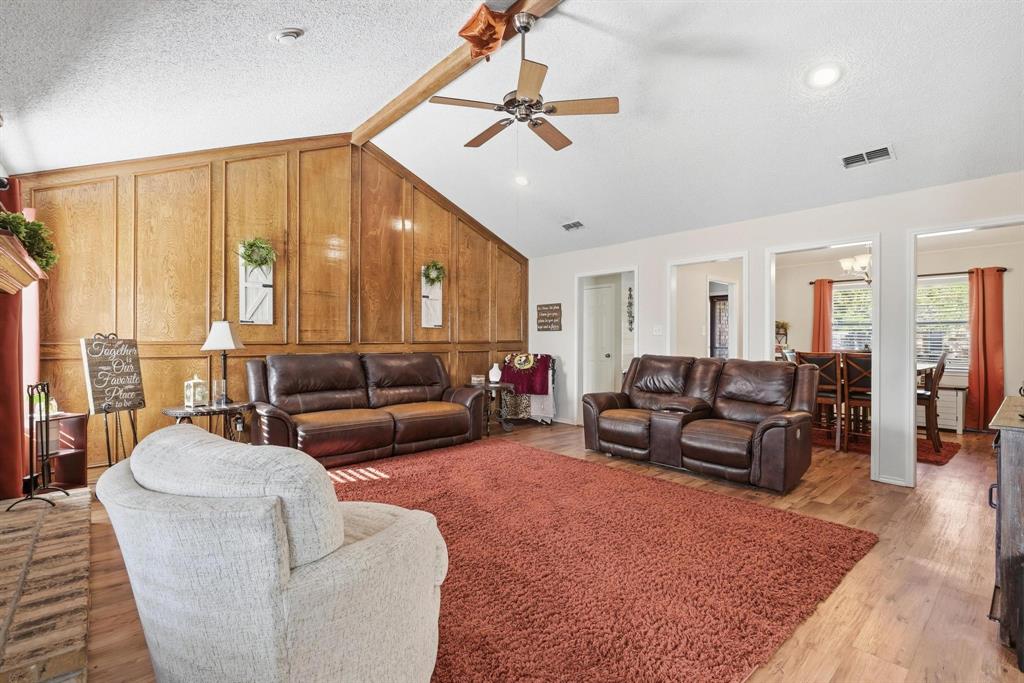 5201 Sherbrooke Lane