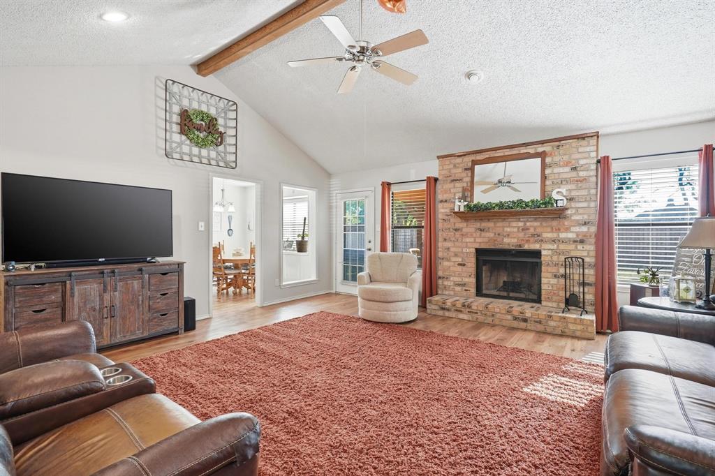 5201 Sherbrooke Lane