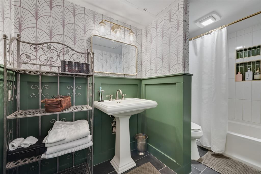 Hollows North Condo - Residential