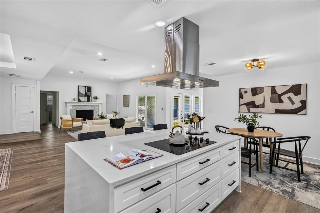 6226 La Cosa Drive