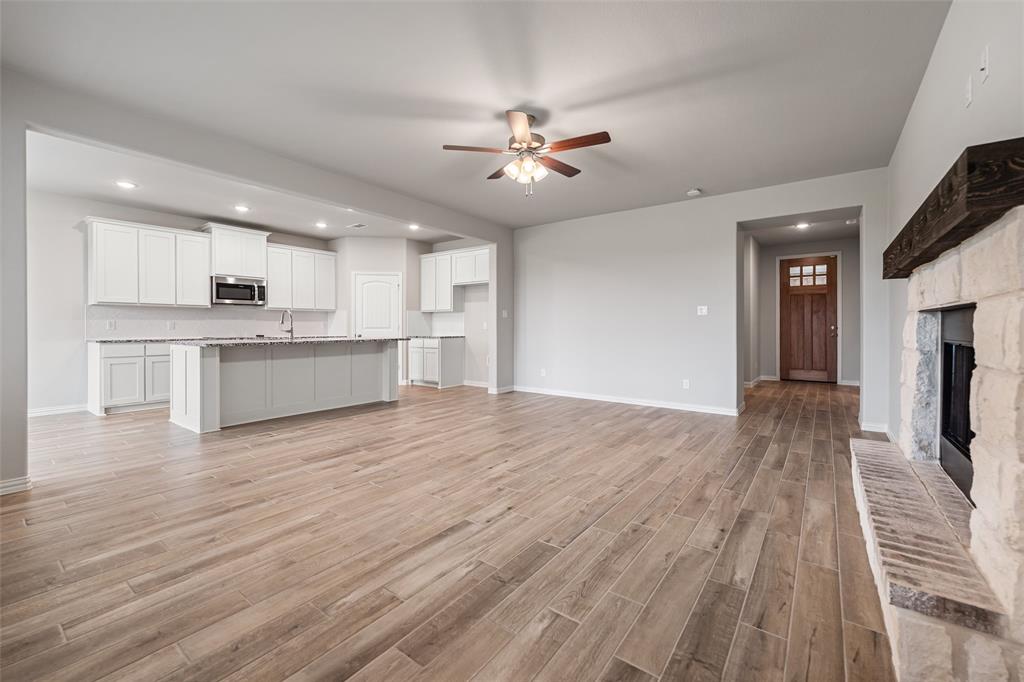 Aero Vista - Residential