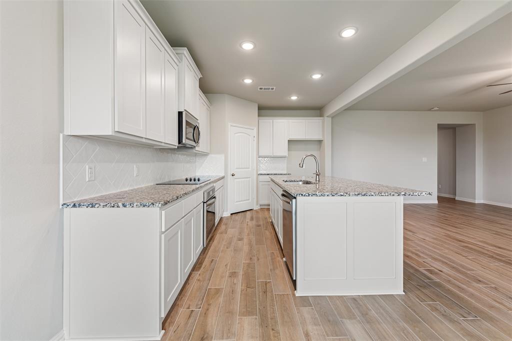 Aero Vista - Residential