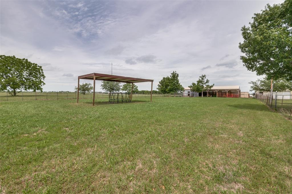 Country Place Apts Manor - Residential