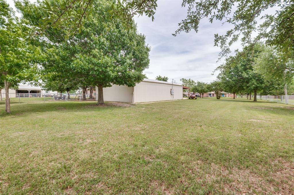 Country Place Apts Manor - Residential