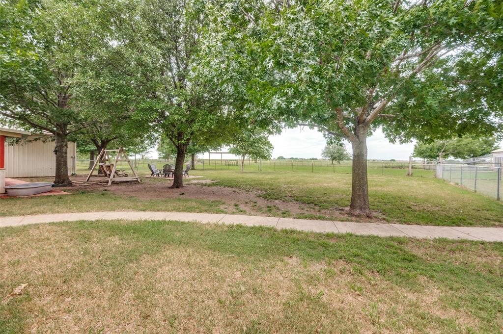 Country Place Apts Manor - Residential