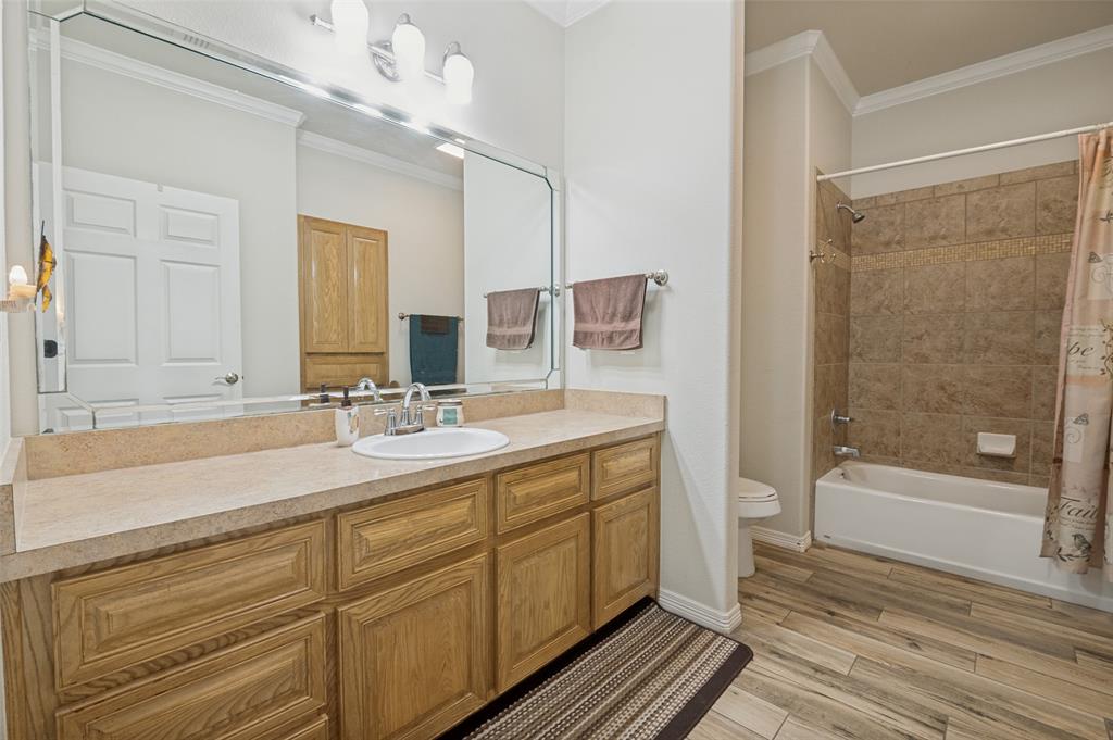 Country Place Apts Manor - Residential