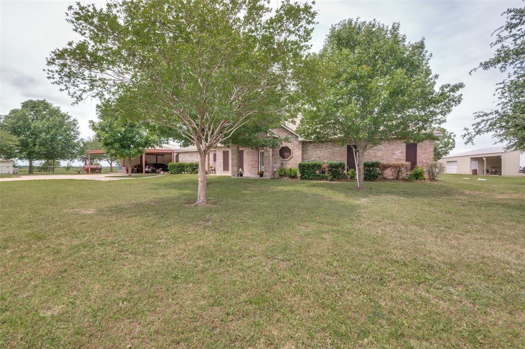 Country Place Apts Manor - Residential