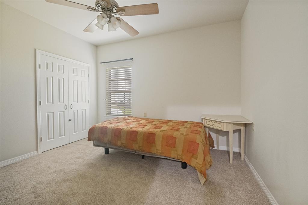 Country Place Apts Manor - Residential