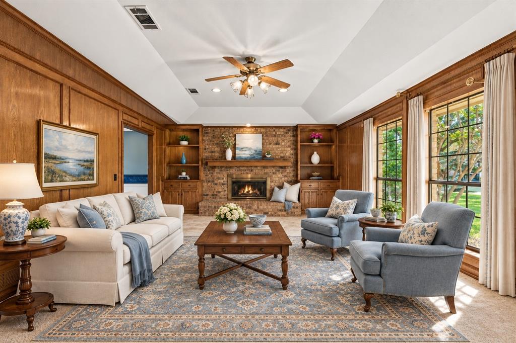 907 Rush Creek Drive