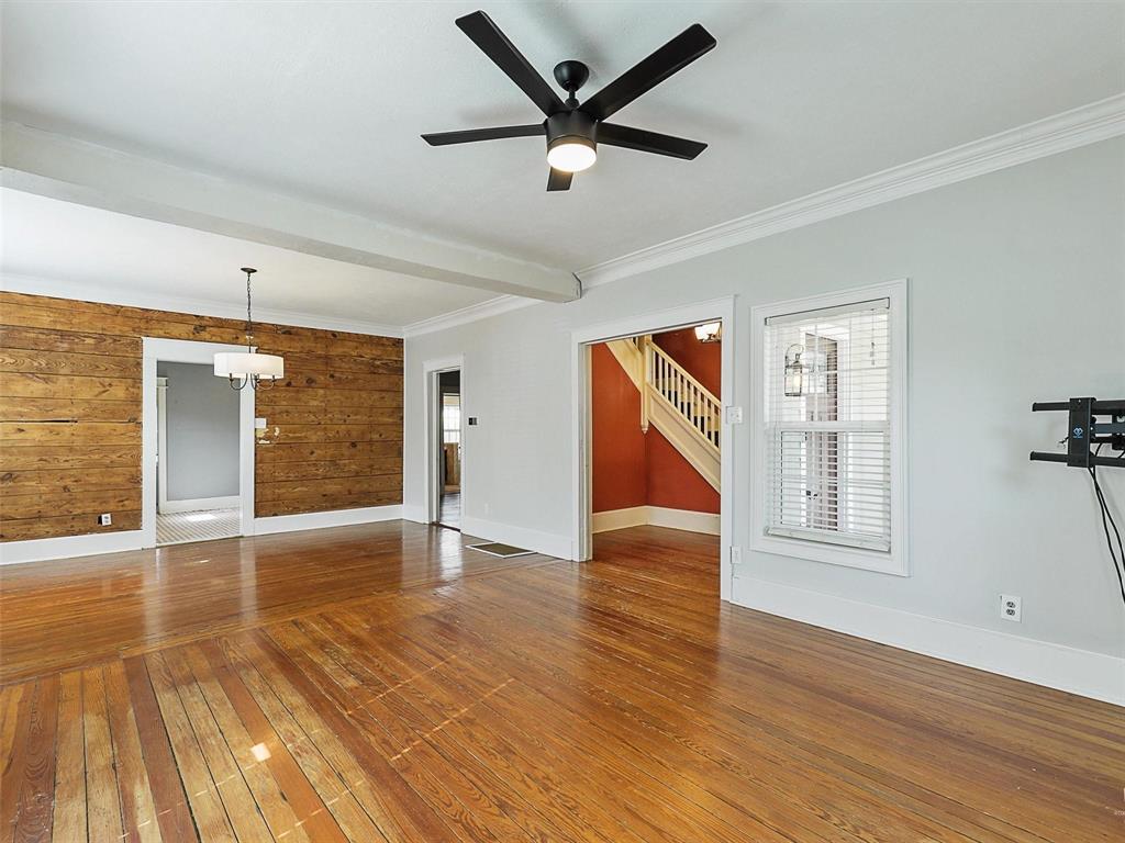 607 W Walnut Street
