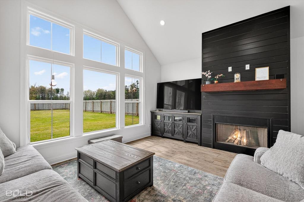 Pin Oak Landing - Residential