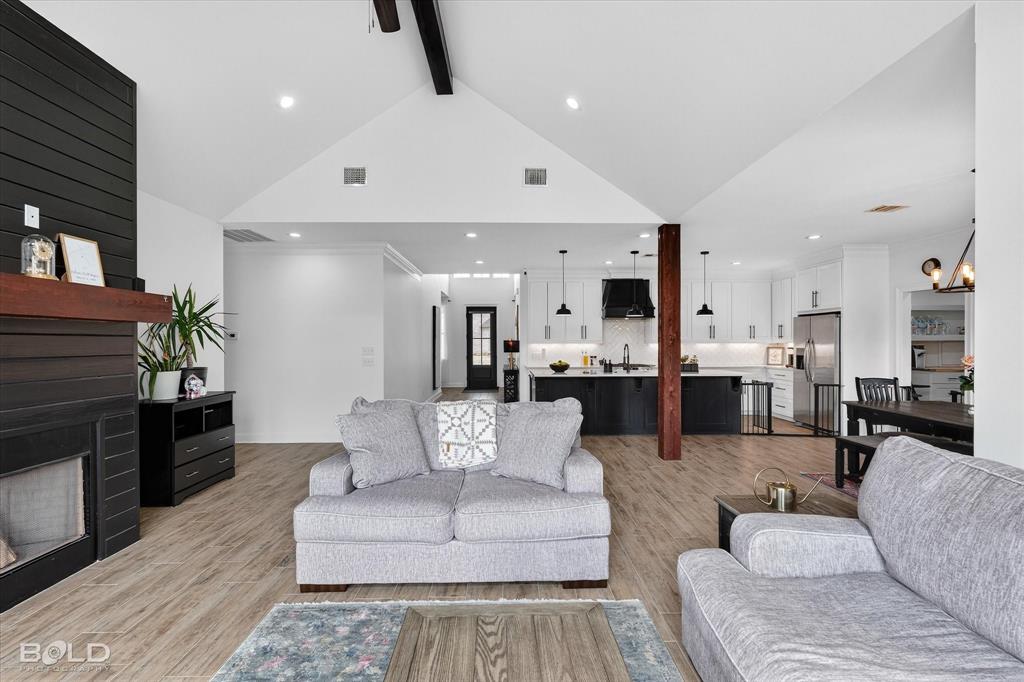 Pin Oak Landing - Residential