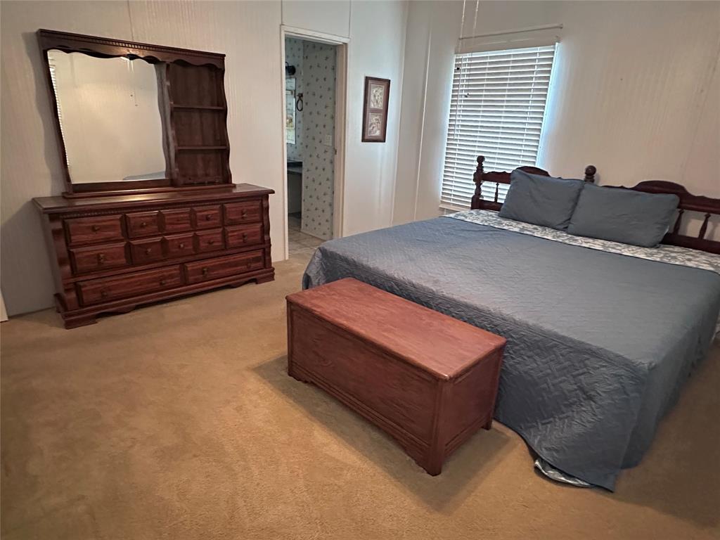 307 W Division Street