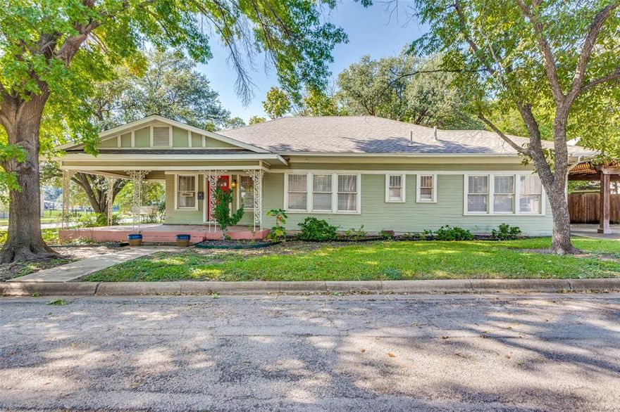 Nestled in the historic Arlington Heights-Crestline Area neighborhood of Fort Worth, this timeless 1926-built residence offers a rare blend of character, scale and prime infill location. Over 1,692 square feet, the home features two spacious bedrooms and one full bath—ideal for a creative homeowner’s personal sanctuary or a sophisticated renovation project aimed at maximizing urban potential. Set on a generous lot, the property offers expansive outdoor space for landscaping, a backyard oasis or even future expansion—something increasingly rare in such a central location. The exterior retains vintage appeal—1920s origin gives the home inherent architectural charm. Located at 5100 Collinwood Ave, the home places its occupants just minutes from the vibrancy of the Near Southside and Downtown Fort Worth nightlife, dining and cultural amenities, while being situated in a neighborhood with deep roots and increasing market momentum. This listing represents a unique opportunity: a well-sized historic lot, classic home structure, and plenty of upside for renovation or repositioning in a neighborhood where infill lots and original homes are in high demand. Ideal for a buyer looking to craft something distinctive, or as part of a development vision. Call today for your VIP showing!