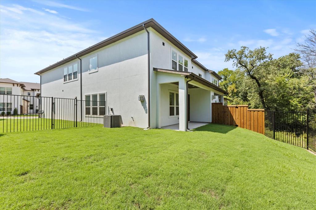 Lewisville Waters Edge II Condominium - Residential