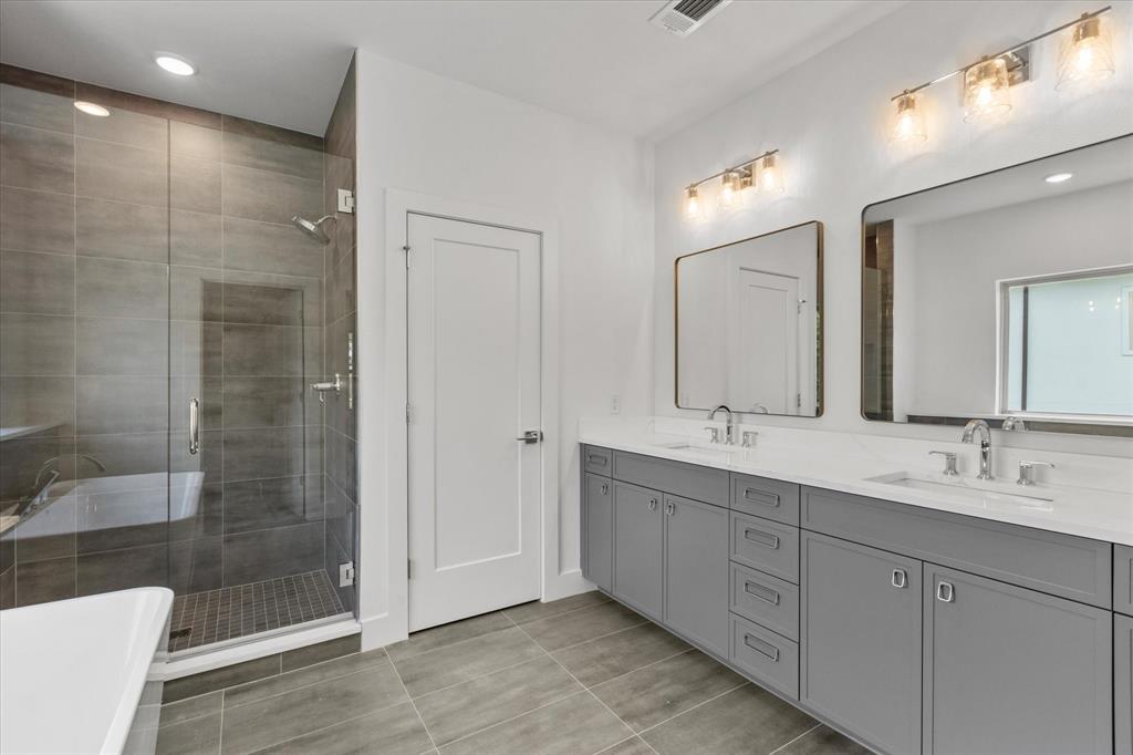 Lewisville Waters Edge II Condominium - Residential