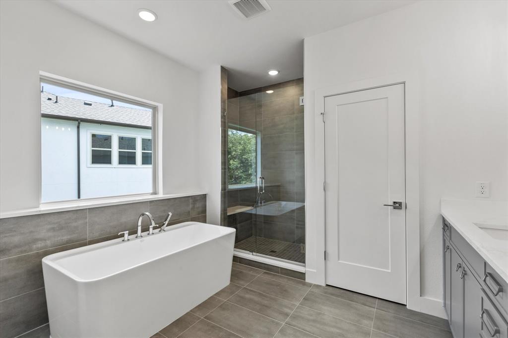 Lewisville Waters Edge II Condominium - Residential