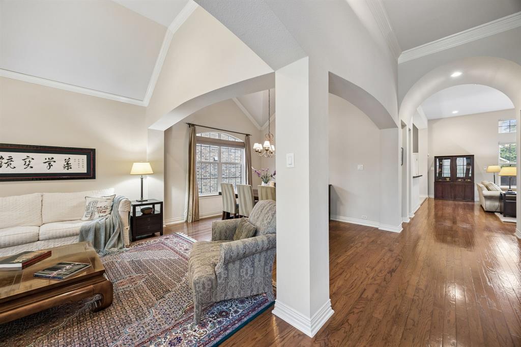 2209 Stonehenge Lane