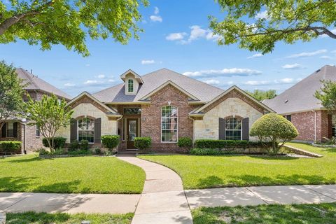 Photo of 2209 Stonehenge Lane, Lewisville, TX 75056 (MLS # 21242389)