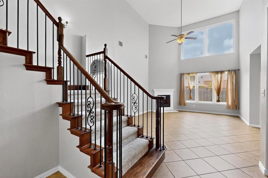 1116 Albany Drive