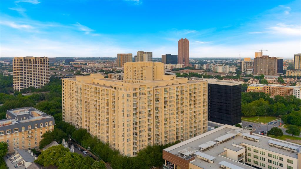 3225 Turtle Creek Boulevard 1012