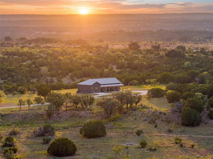 Photo 1 of 40 — 473 County Road 210, Hamilton, TX 76531