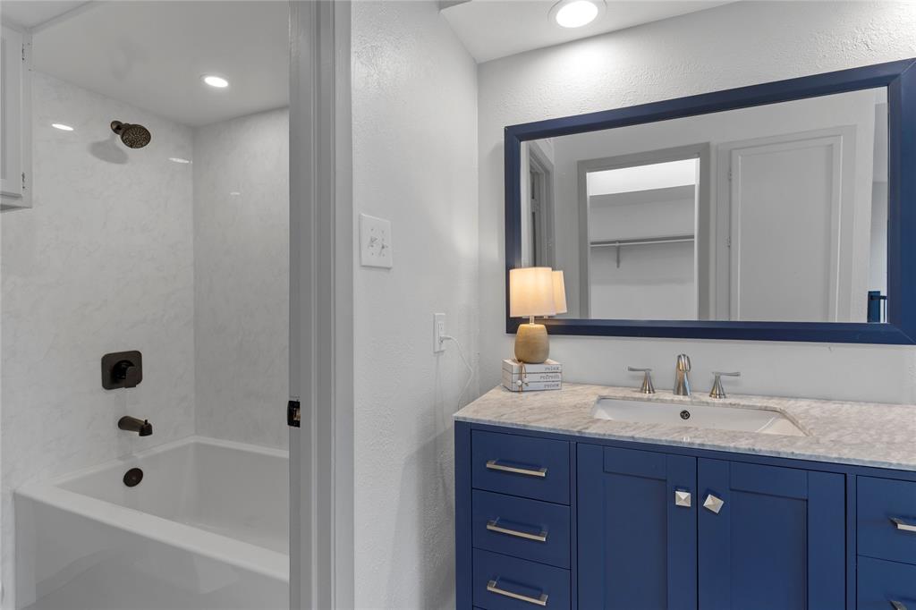 Grapevine, Texas 76051, United States, 3 Bedrooms Bedrooms, ,3 BathroomsBathrooms,Residential,Active,133690