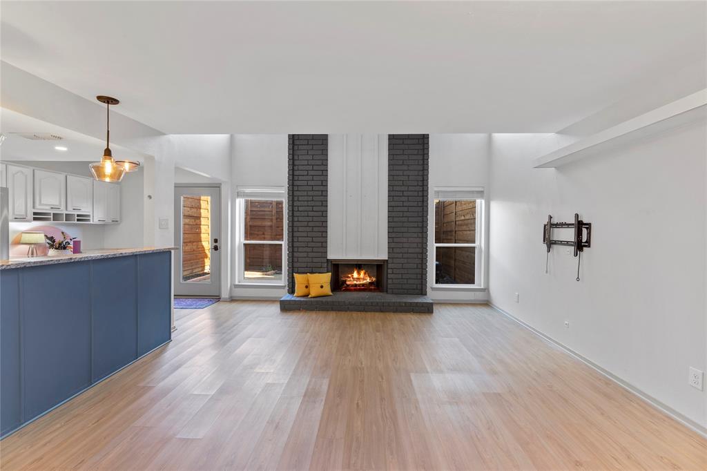 Grapevine, Texas 76051, United States, 3 Bedrooms Bedrooms, ,3 BathroomsBathrooms,Residential,Active,133690