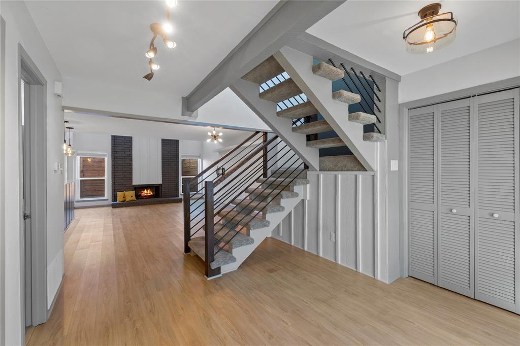 Grapevine, Texas 76051, United States, 3 Bedrooms Bedrooms, ,3 BathroomsBathrooms,Residential,Active,133690