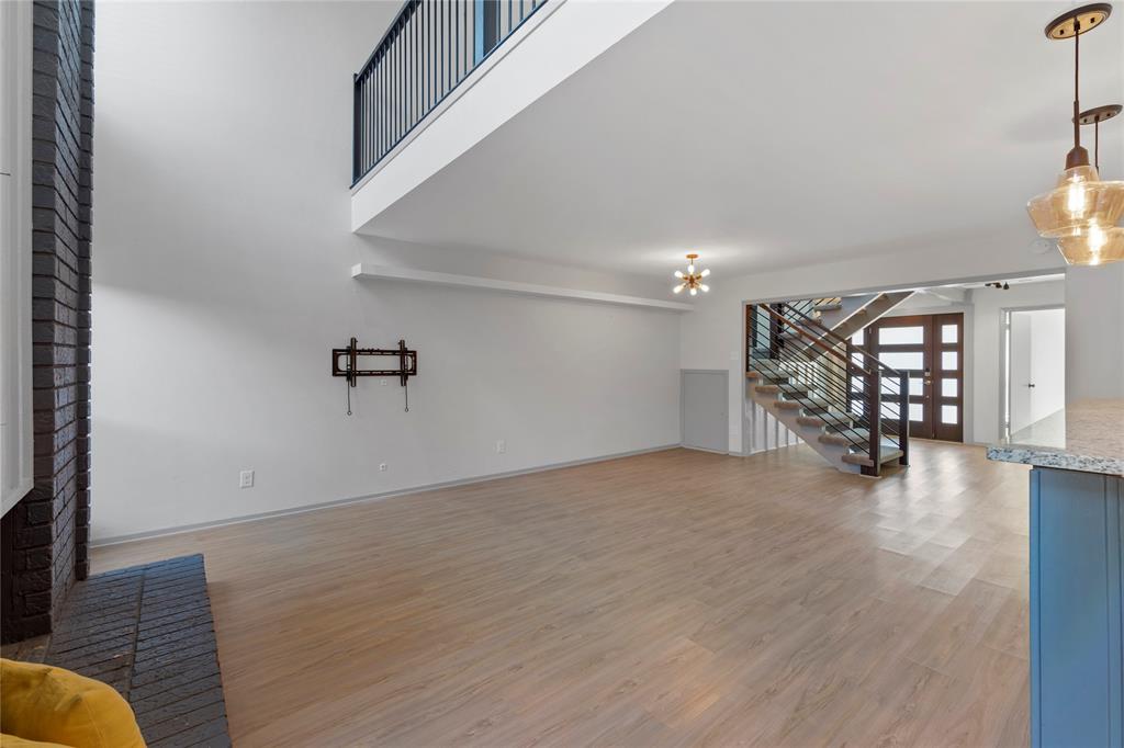 Grapevine, Texas 76051, United States, 3 Bedrooms Bedrooms, ,3 BathroomsBathrooms,Residential,Active,133690