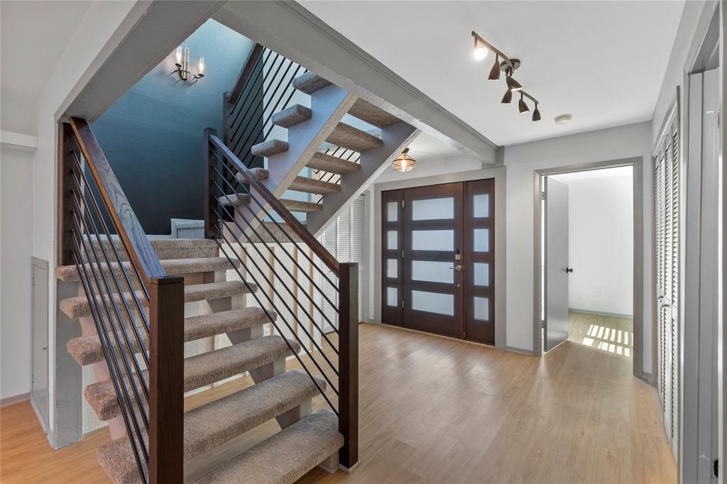 Grapevine, Texas 76051, United States, 3 Bedrooms Bedrooms, ,3 BathroomsBathrooms,Residential,Active,133690