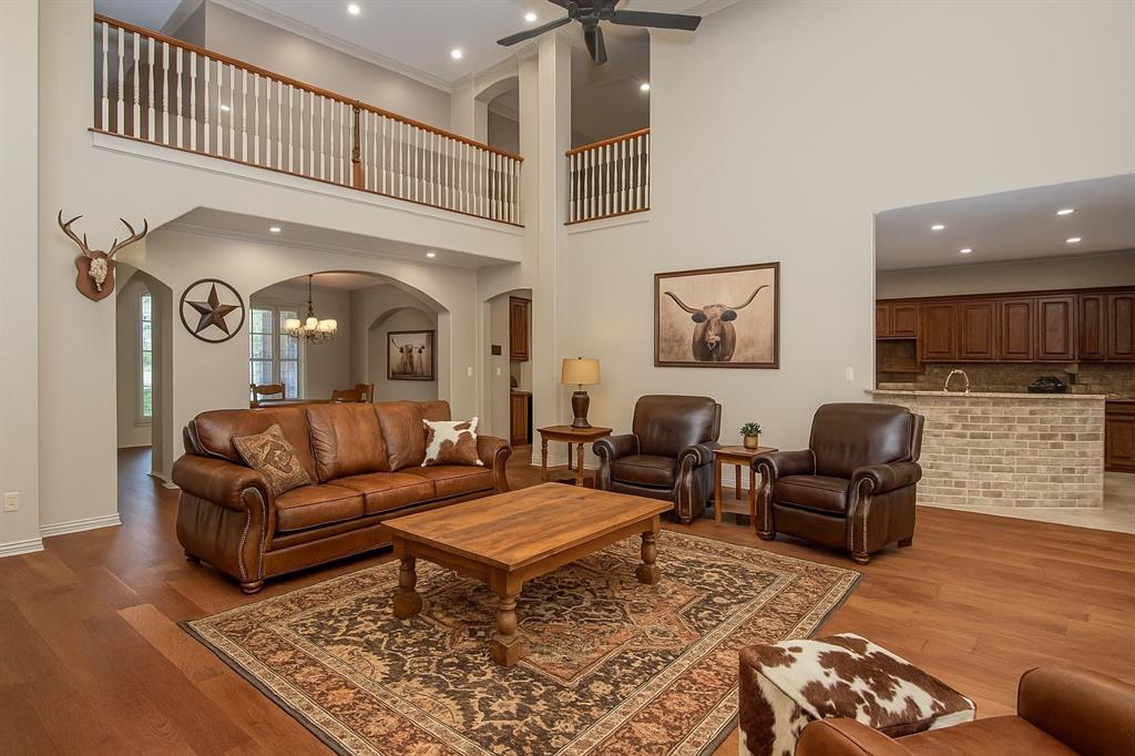 10111 Bluffview Circle