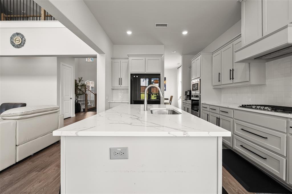 Inspiration Ph 8a - Residential Lease